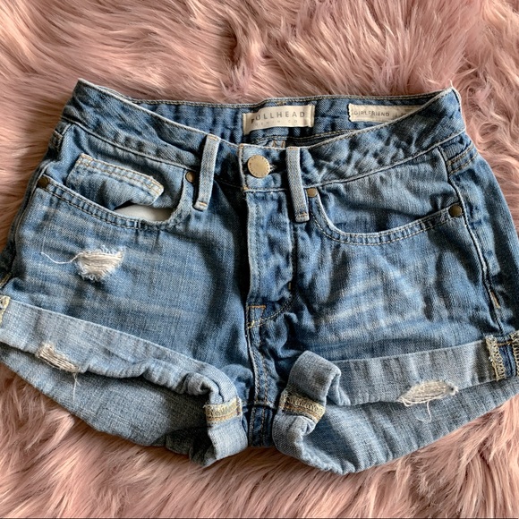Bullhead Girlfriend Jean Shorts - Picture 1 of 5